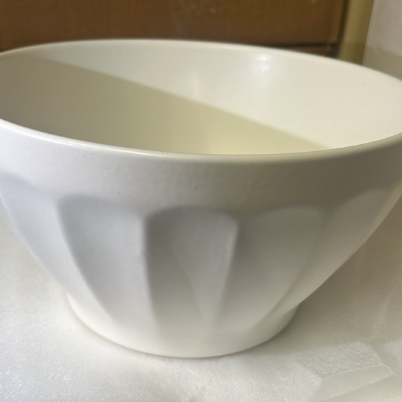 Anthropologie Matte Latte Serving Bowl NEW without box white - Picture 7 of 11